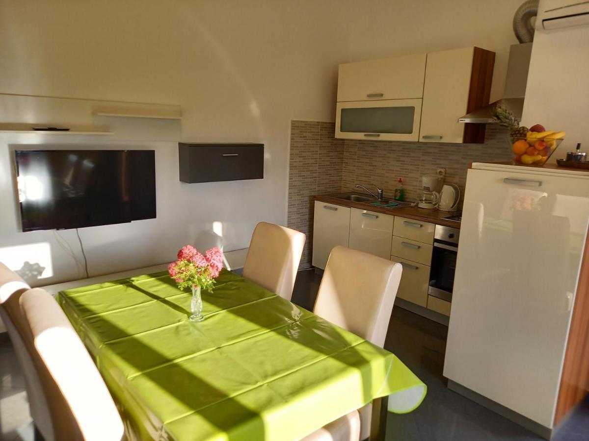 Apartment Valerija Baska  Ngoại thất bức ảnh
